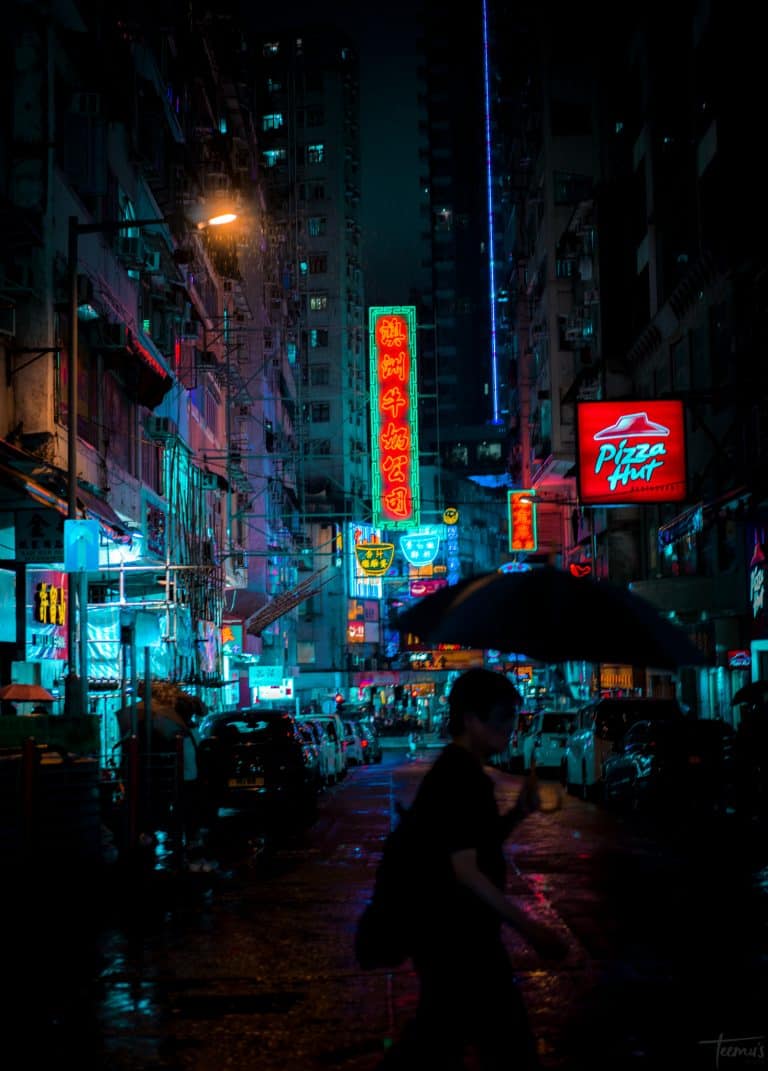 Remembering Hong Kong Neon Signs As They Are Being Removed - Photo Gallery